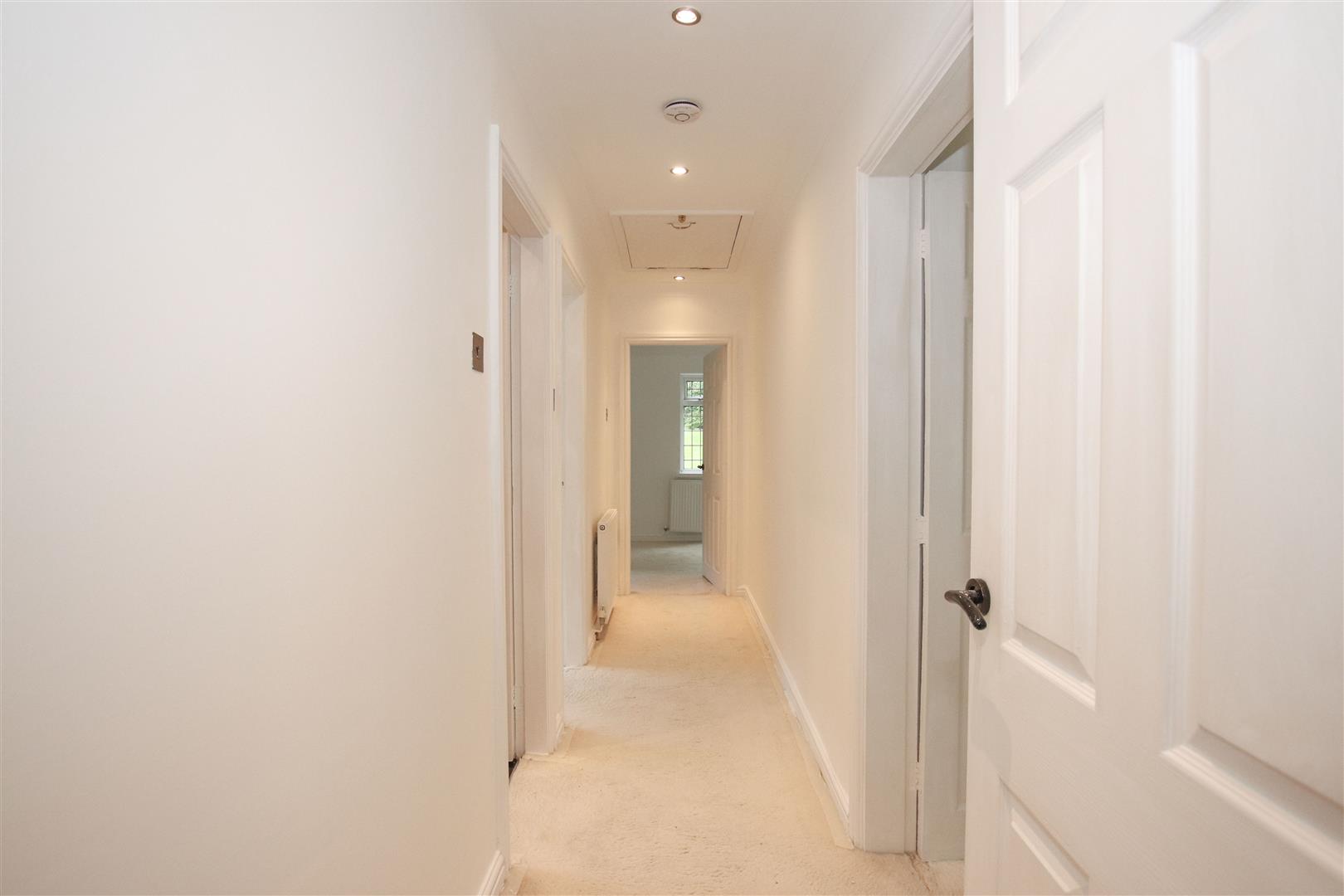 INNER HALL WAY